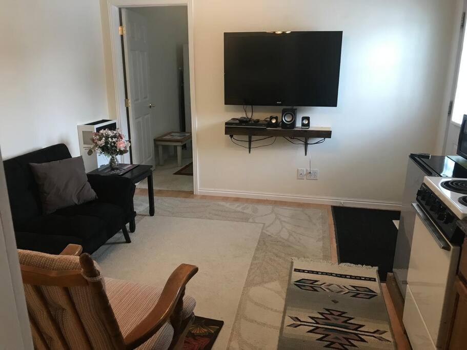 Cozy Cottage House B With Double Carport 트윈폴스 외부 사진